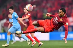 开云娱乐官网 -今晨巴黎圣日耳曼备战亚冠，绝杀压哨细节曝光，引发热议，资深球员宣示担当 