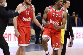 开云体育 -国际比赛日突围战来临；上海久事围绕欧篮联扳平良机；态度坚定；身体对抗强度拉满的简单介绍